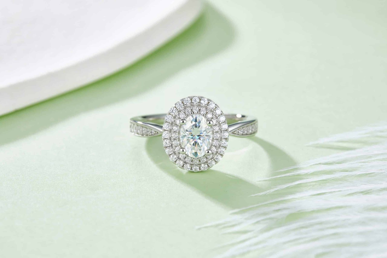 豪镶蛋形S925银镀白金1.0克拉D级莫桑钻女戒 M93B 06