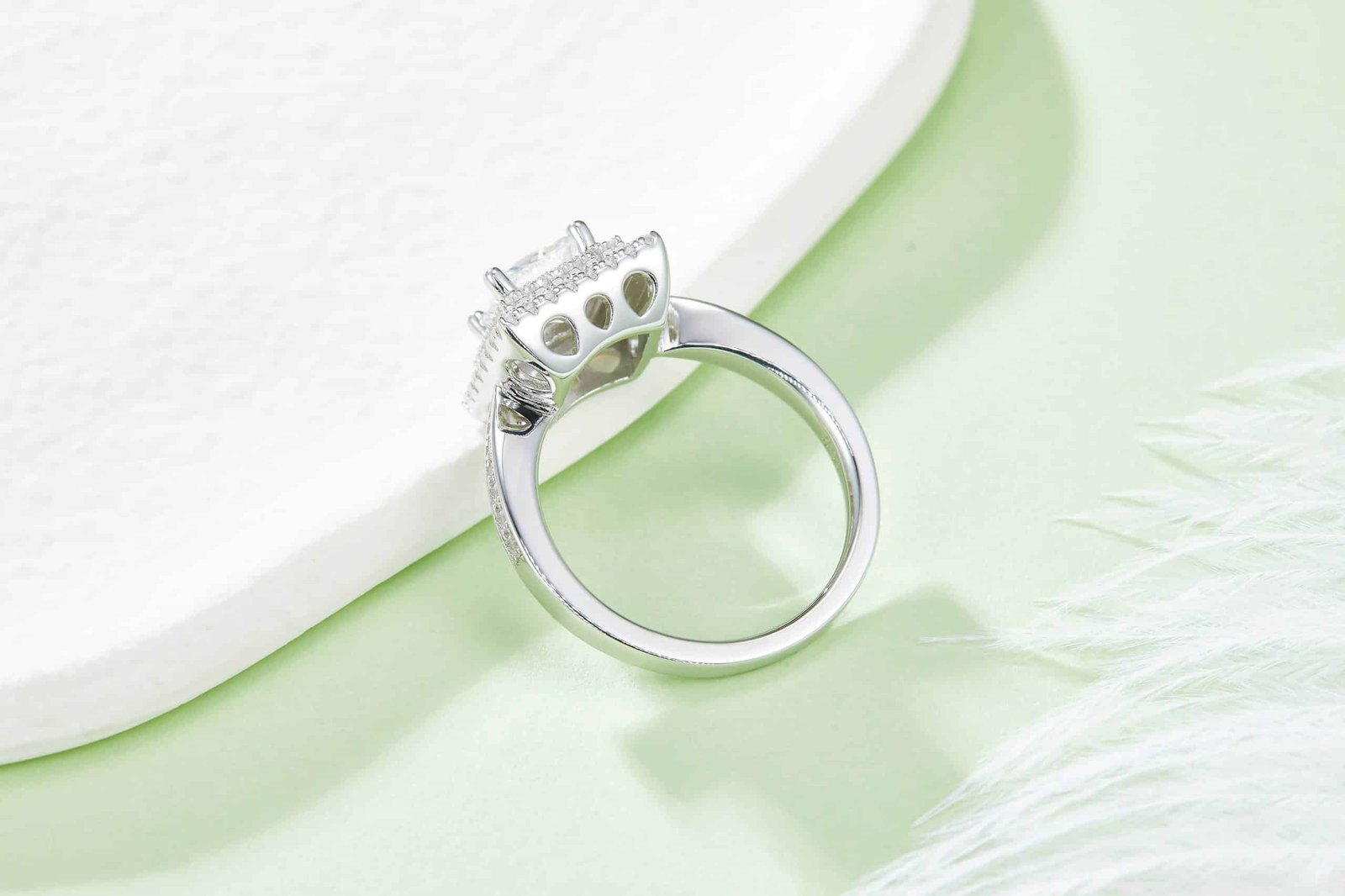 豪镶正方形S925银镀白金1.0克拉D级莫桑钻女戒 M93E 04