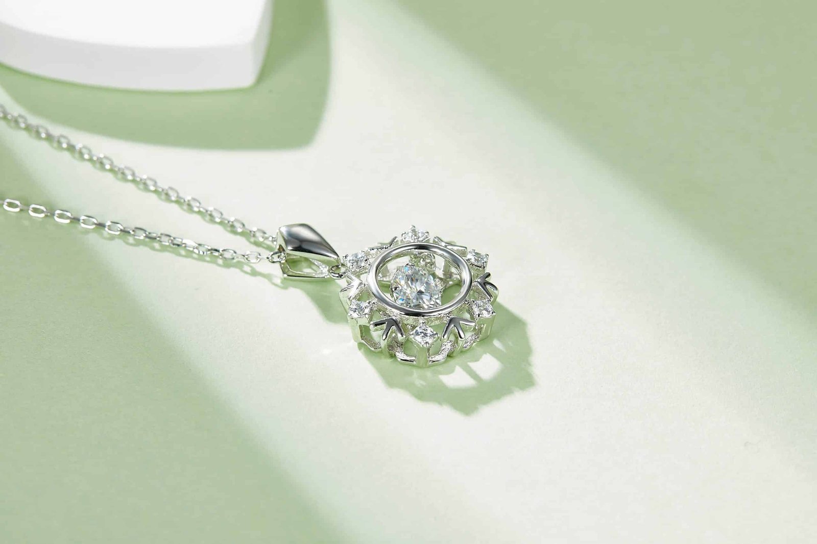 灵动箭心S925银镀白金50分D色莫桑钻项链 OLDQ 03